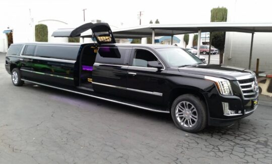 Reliable Stretch SUV limo Rental in Chicago, IL