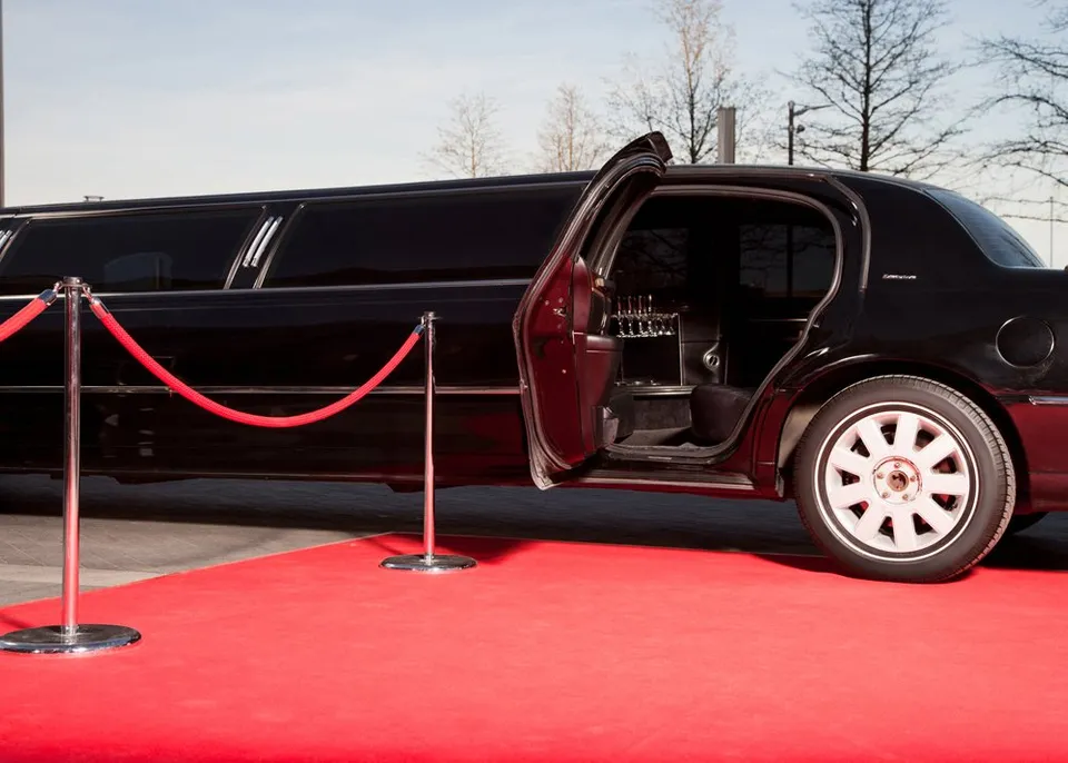 The Best Prom Limo Service – Limo Rentals for Prom & Homecoming
